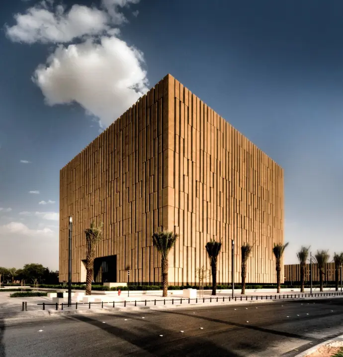 الدفاع في قضايا الجرائم المختلفة